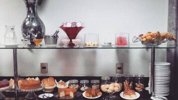 Bao gồm bữa sáng buffet hàng ngày