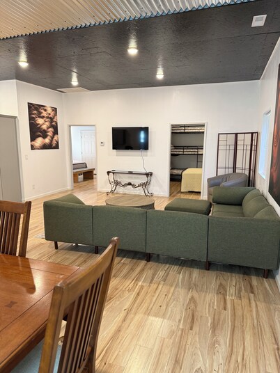 Newly renovated family/pet-friendly Mountain View home