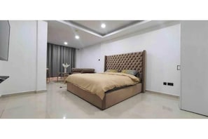 2 bedrooms, Internet, bed sheets