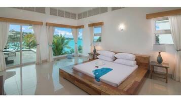 Comfort Villa, Private Bathroom | Premium bedding, free minibar items, in-room safe, laptop workspace