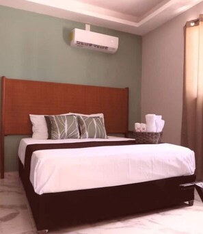 2 bedrooms, internet, bed sheets