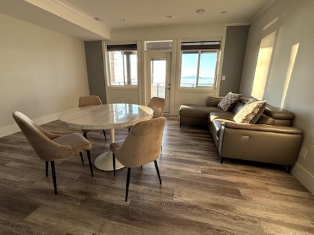 Dining. Hilltop Oceanview Getaway – Relax Above Nanaimo’s Coastline