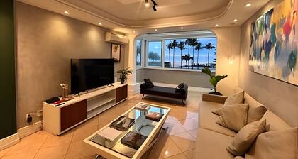 In Front of the Sea - Copacabana -