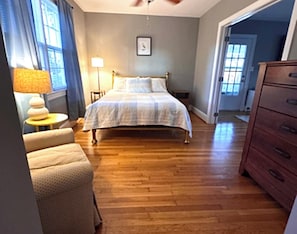 4 bedrooms, Internet, bed sheets