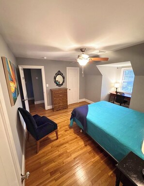 4 bedrooms, desk, iron/ironing board, travel cot