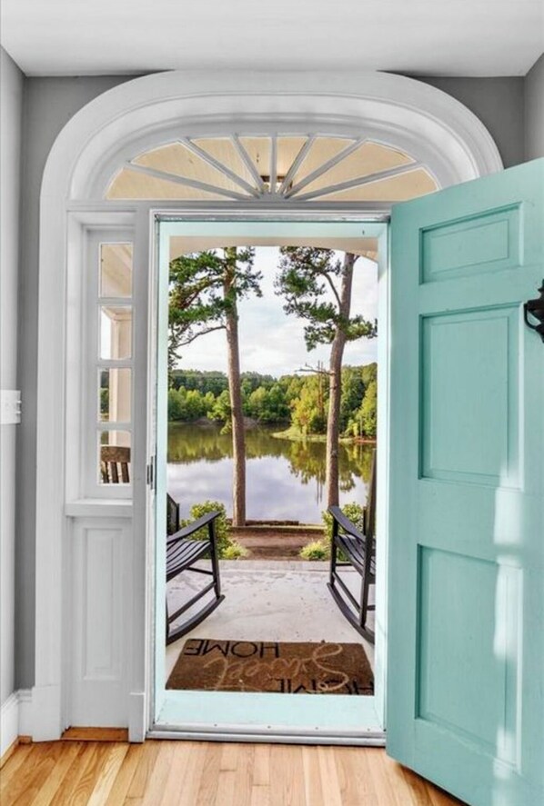 Interior - Spacious 4 bedroom, 4 bathroom home with lots of fun to offer for everyone (Clarksville)