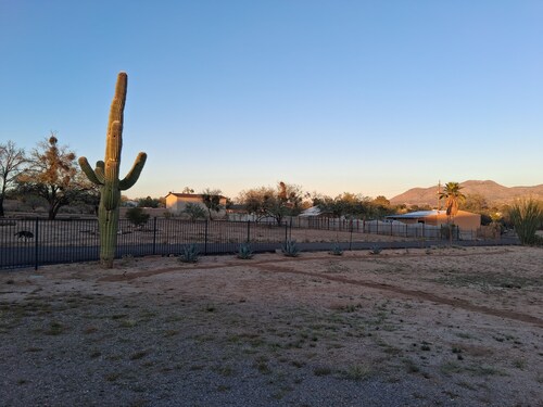 Nice 2-1/2 bedroom Home with AC in Catalina