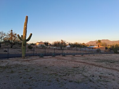 Nice 2-1/2 bedroom Home with AC in Catalina