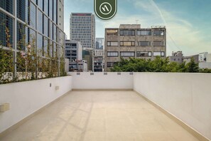 Apartemen, akses difabel | 2 kamar tidur dan internet