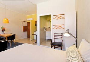 1 habitación, wifi y ropa de cama