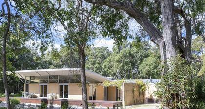 Selador- Couples Bush Retreat & Close To Town