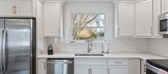 Family Retreat - 1 Mile to The Factory at Franklin