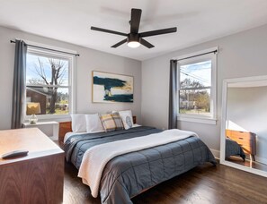 House, Multiple Beds, Patio, Garden View (Franklin Retreat) | 2 bedrooms, individually decorated, individually furnished, desk - Family Retreat - 1 Mile to The Factory at Franklin (Franklin)