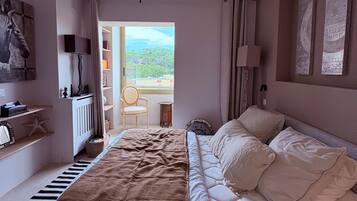 3 Schlafzimmer, Schreibtisch, BĂŒgeleisen/BĂŒgelbrett, Reisekinderbett