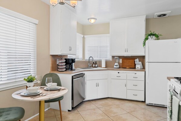 Microwave, stovetop, dishwasher