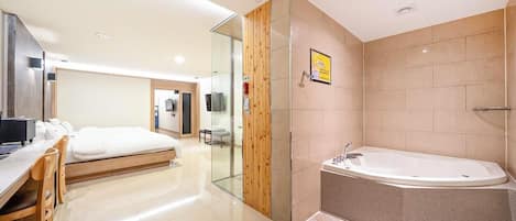 Superior Twin Room, City View | Bathroom | Free toiletries, hair dryer, slippers, towels