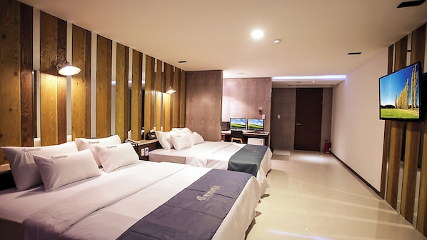 Deluxe Twin Room, City View | Blackout drapes, soundproofing, iron/ironing board, free WiFi