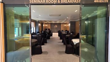 Free daily self-serve breakfast