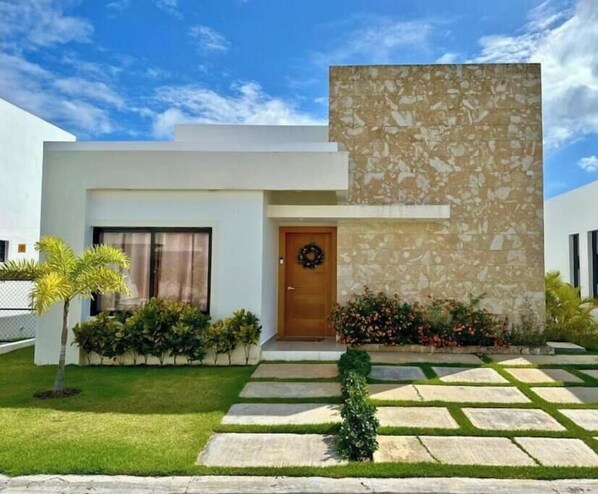 Exterior - A Stylish Villa + Pool• 3BR • Near Downtown (Punta Cana)
