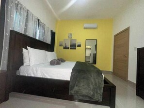 2 多间卧室、上网接入、床单