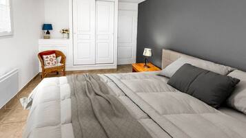4 Schlafzimmer, Bügeleisen/Bügelbrett, kostenloses WLAN
