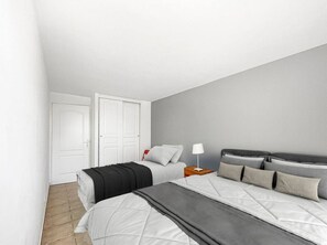 4 bedrooms, iron/ironing board, free WiFi