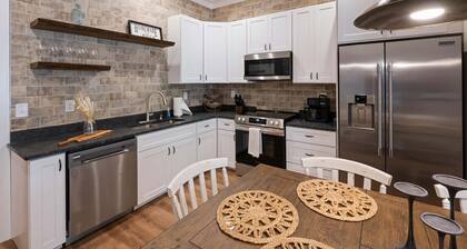 Carters Court Grand Escape