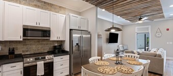 Carters Court Grand Escape