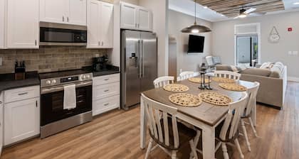 Carters Court Grand Escape