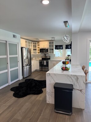 Microwave, oven, stovetop, dishwasher