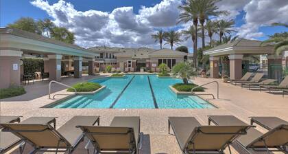 Trails and Tees - 2B/2B Condo with Heated Pool, Hot Tub & Fitness Kierland