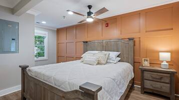 2 bedrooms, individually decorated, individually furnished