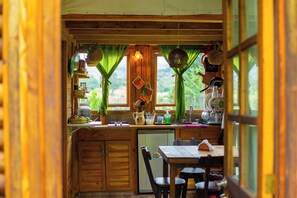 تناول الطعام