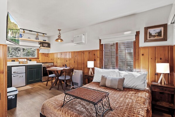 Cabin, Mountain View | Free WiFi