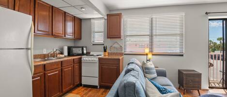 Fridge, microwave, oven, stovetop