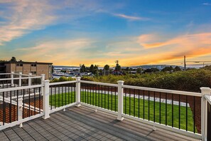 المنطقة المحيطة بالمنشأة