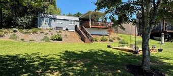 Tiny house on Lyman Lake with hot tub