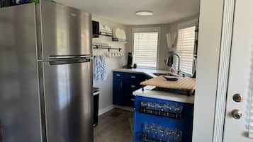 Microwave, stovetop