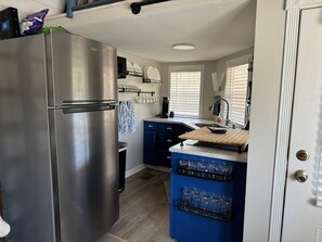 Microwave, stovetop