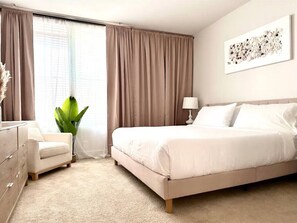 2 bedrooms, desk, iron/ironing board, travel cot