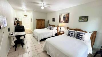 Iron/ironing board, WiFi, bed sheets