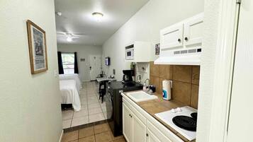 Coffee/tea maker, microwave, stovetop