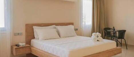 12 bedrooms, iron/ironing board, Internet, bed sheets