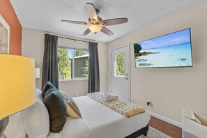 3 bedrooms, desk, iron/ironing board, free WiFi - Ski.Chill.Repeat. Cozy Tahoe Basecamp-Family Stay (South Lake Tahoe)