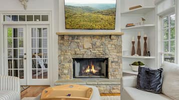 Smart-TV, Kamin