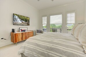 5 bedrooms, free WiFi, bed sheets