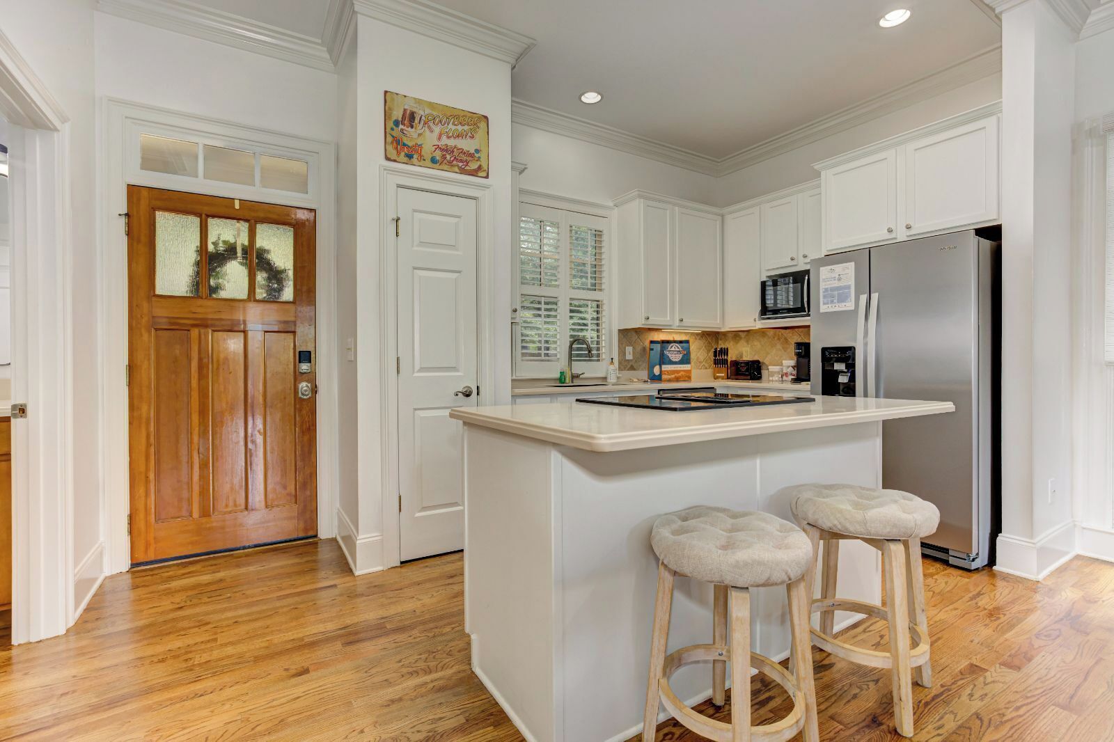 雪櫃、微波爐、焗爐、爐具