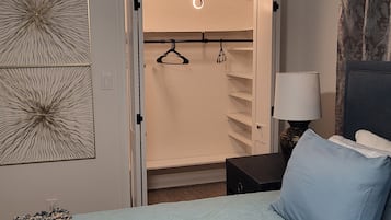 5 chambres, fer et planche Ă repasser, Wi-Fi, draps fournis
