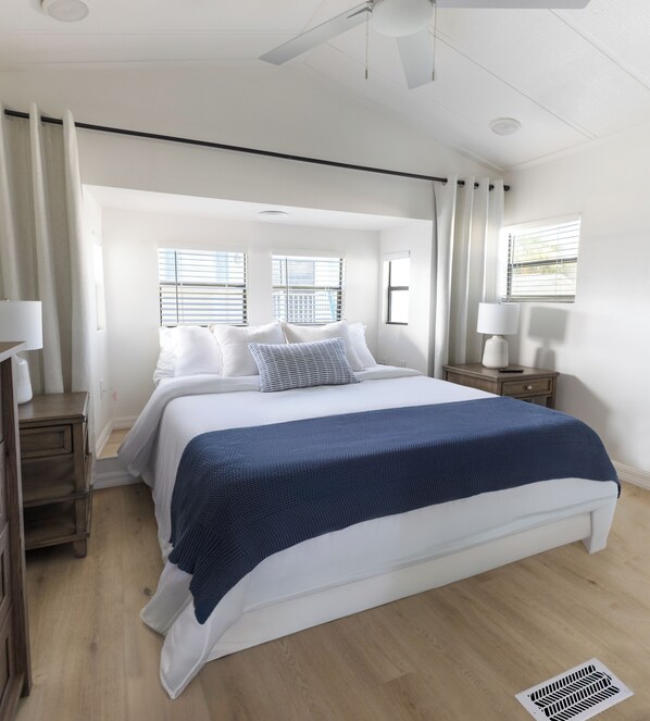 1 chambre, fer et planche à repasser, Wi-Fi, literie fournie