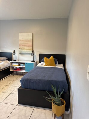 2 bedrooms, iron/ironing board, WiFi, bed sheets